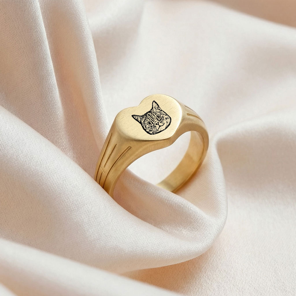 Custom Pet Heart Signet Engraved Ring - Pet Face